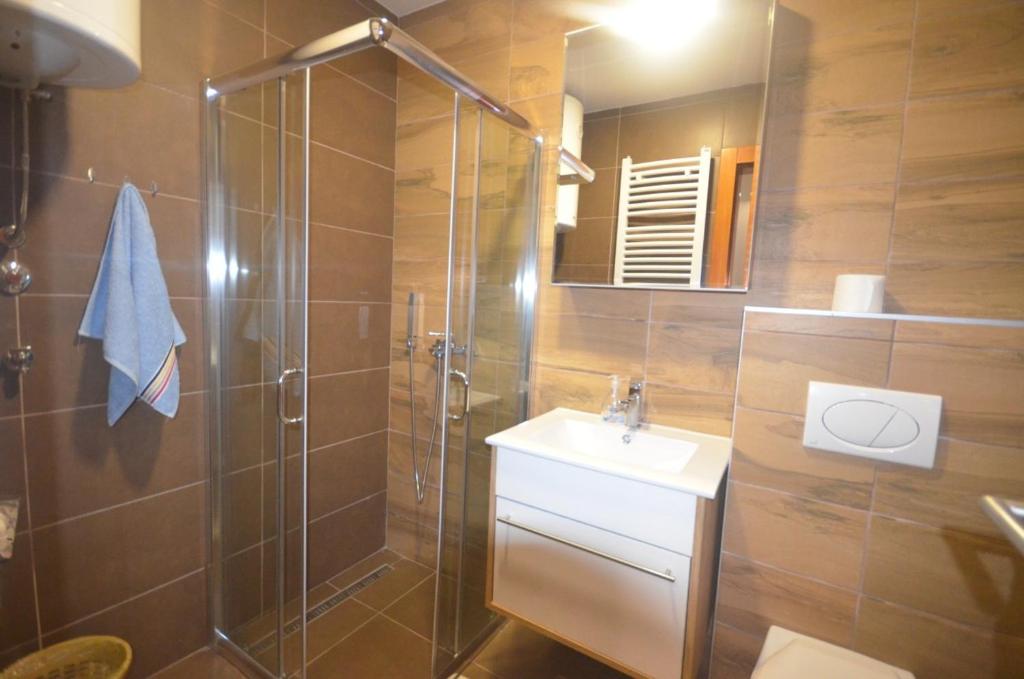 ELT apartmani photo
