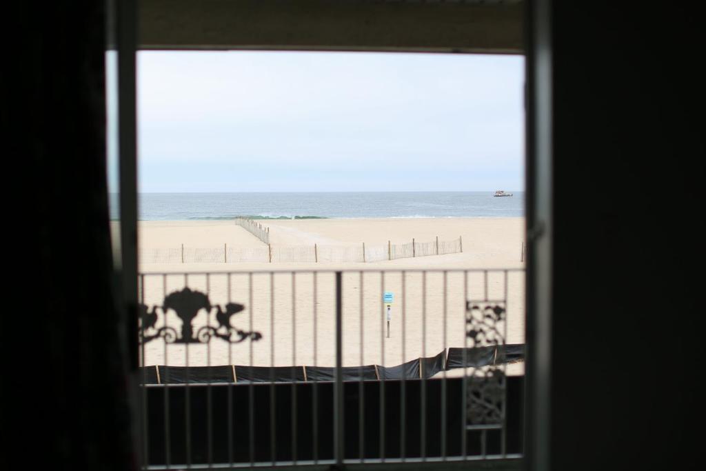 The Colony Apartments photo