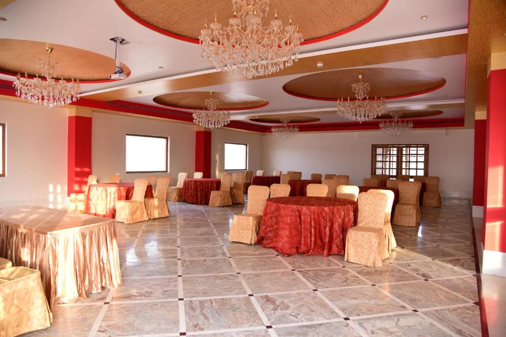 Banquet hall