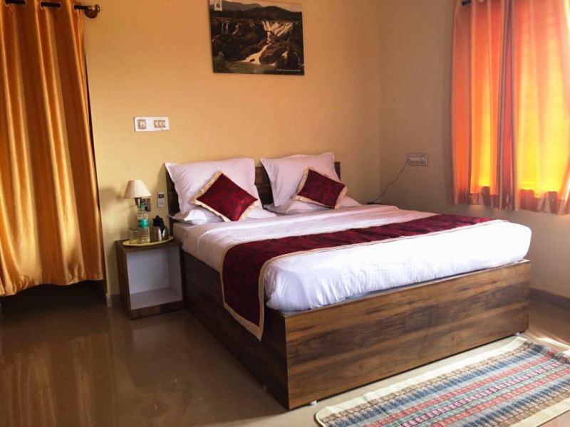 KSTDC Hotel Mayura Bharachukki, Shivanasamudra 전경