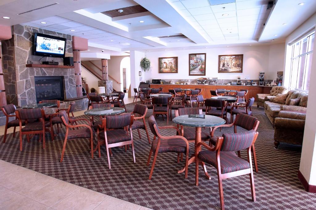 Garden Place Suites Photo 14