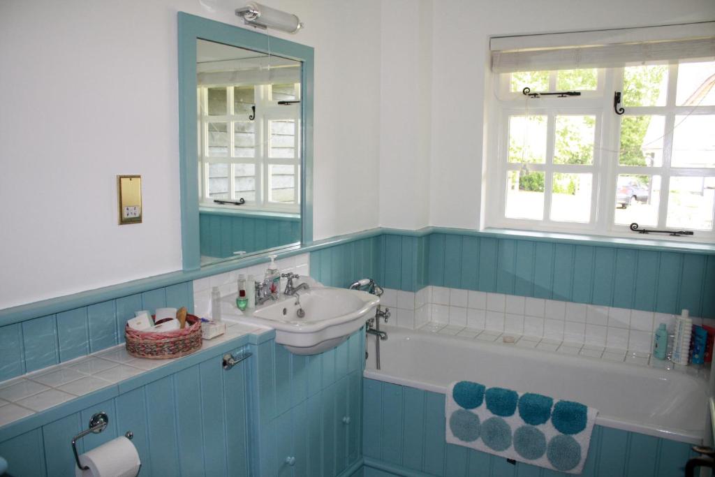 White Lodge House photo