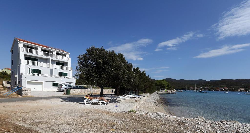 Villa Marijola — Hotel in Loviste