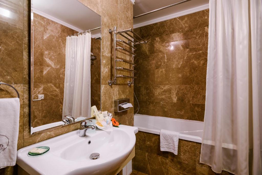 Grand Hotel Astrakhan photo