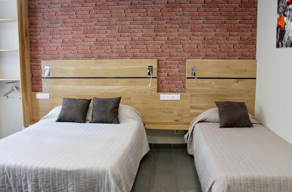 Paris Hotel des Pyrenees Additional