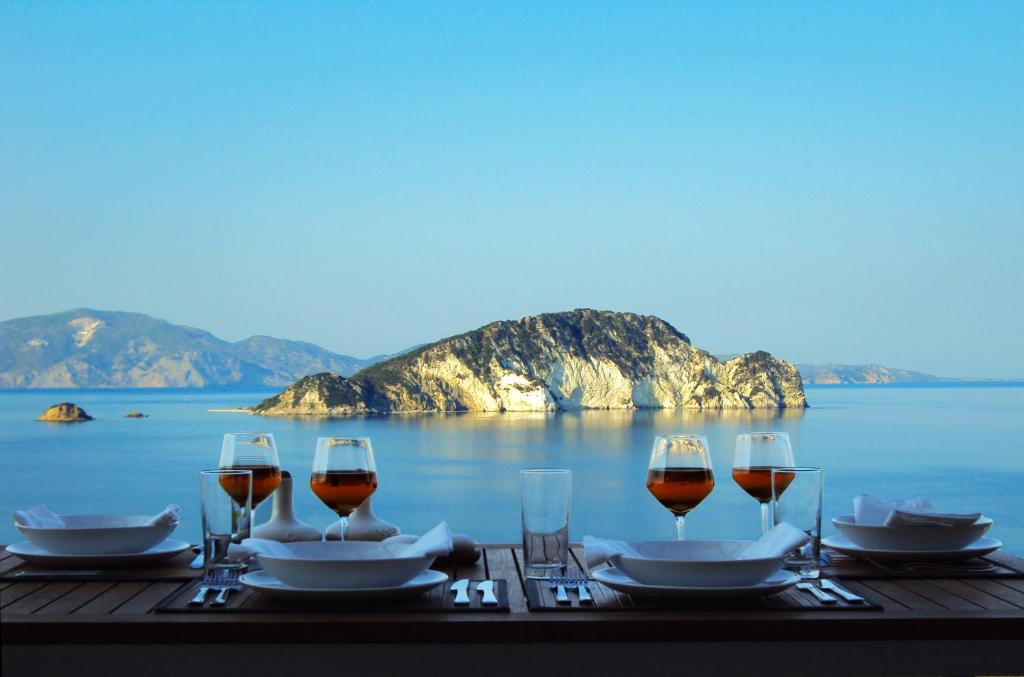 Exensian Villas &amp; Suites — Hotel in Zakynthos Island