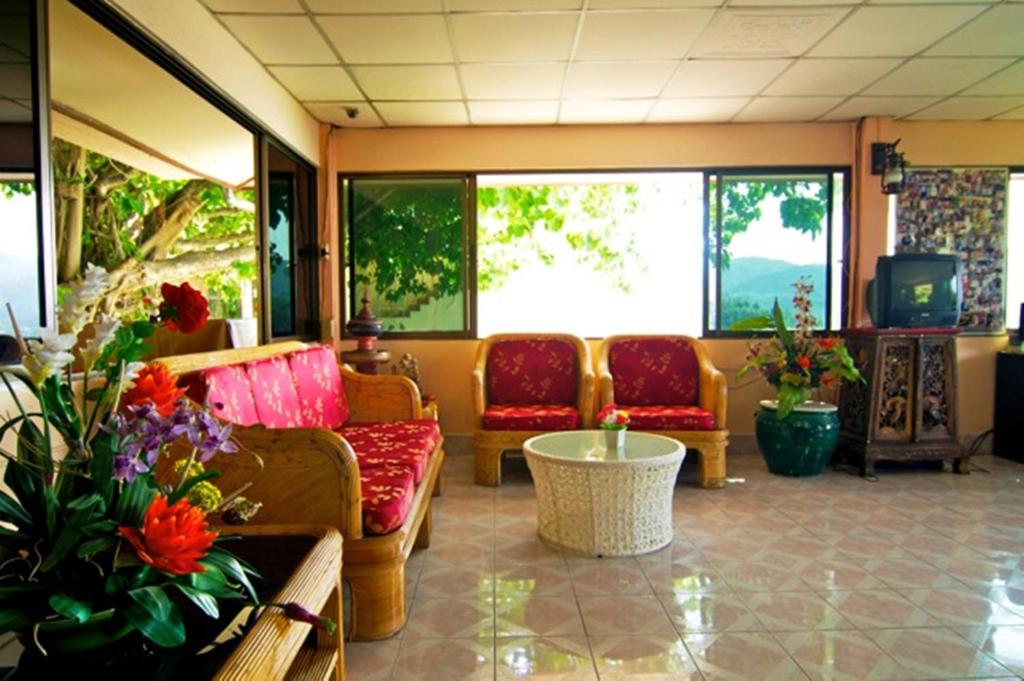 Baan Karon Hill Phuket Resort photo