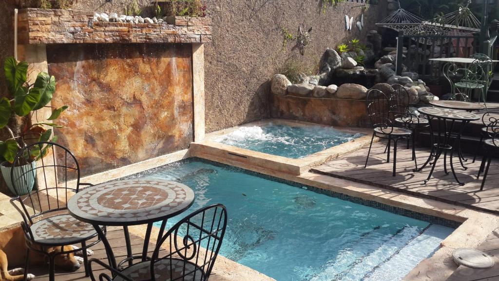 One32 Guesthouse Paradise, Kingston