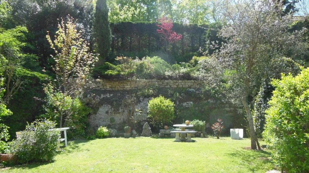 Hôtel restaurant HENRY，位于Puy-lʼÉvêque的酒店