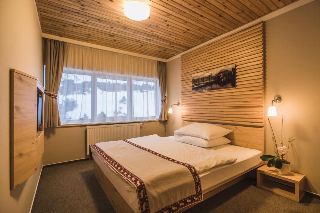 Horsky Hotel Sliezsky Dom photo