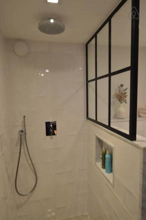 Romantic ground floor suite in Pijp near Sarphatipark 전경