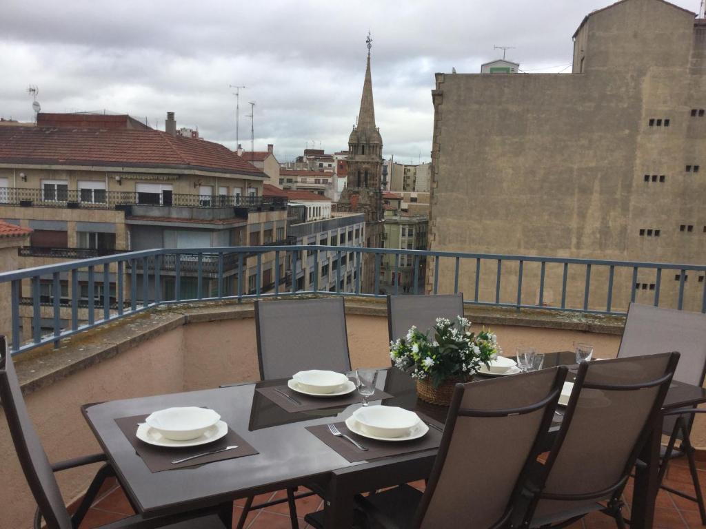 Apartamentos Azafranal-PARKING GRATIS- - 2