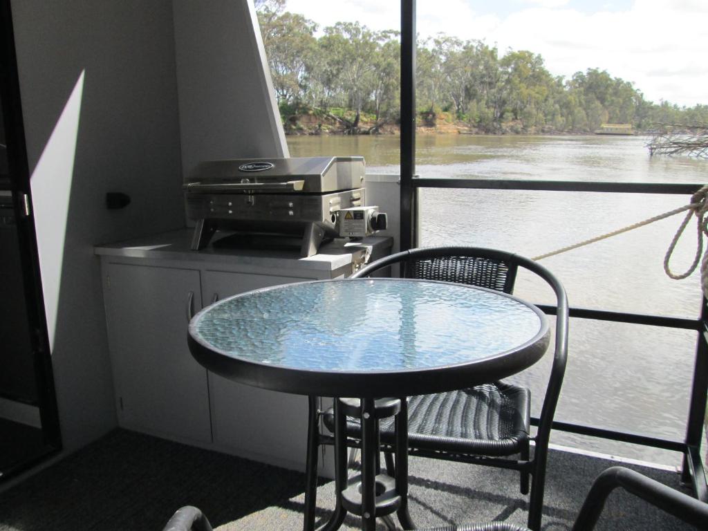 Moama on Murray Houseboats photo