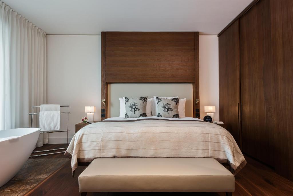 ห้องพรีเมียมสวีทสไตล์ร่วมสมัยวิวทะเลสาบ