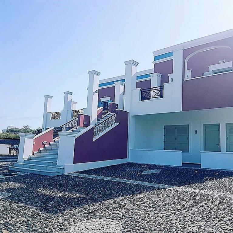 Rose Suites — Hotel in Santorini