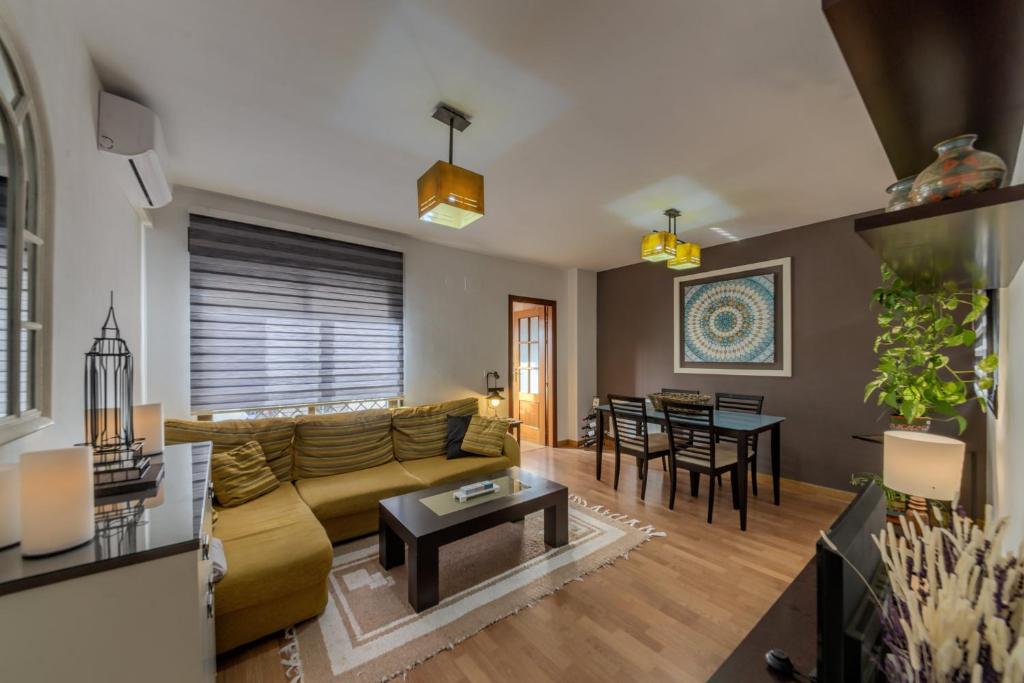 Apartamento con encanto en Granada, La Zubia — Hotel in La Zubia