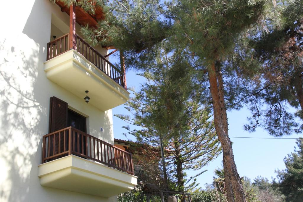 Tavani Villas photo