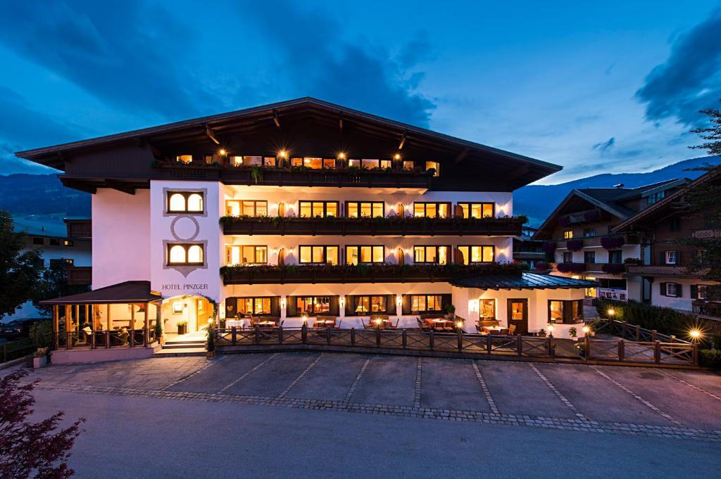 Hotel Zum Pinzger — Hotel in Stumm