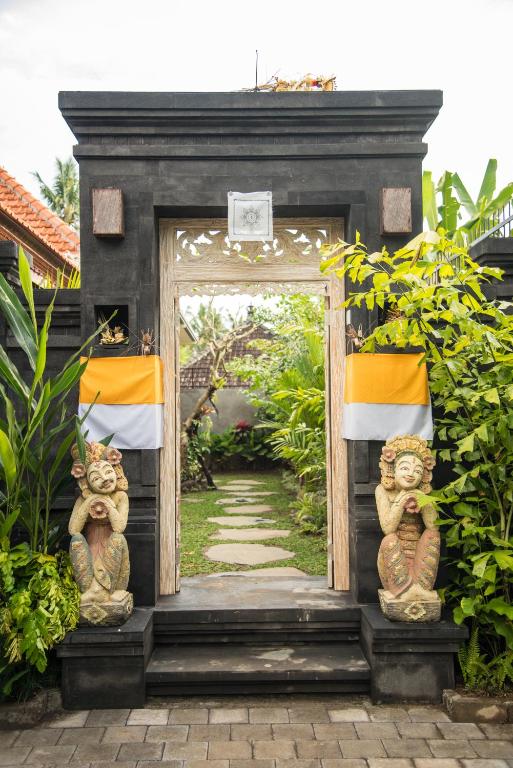 Secret Bunutan Ubud Villa photo