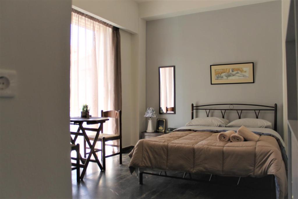 CENTRAL guest room — Hotel in Archea Olimpia