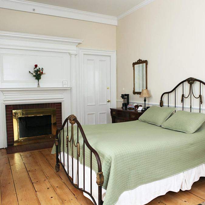 The Salem Inn photo