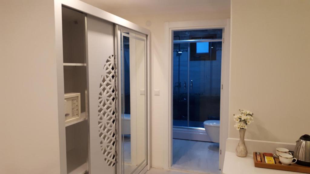 Mavili Suites photo