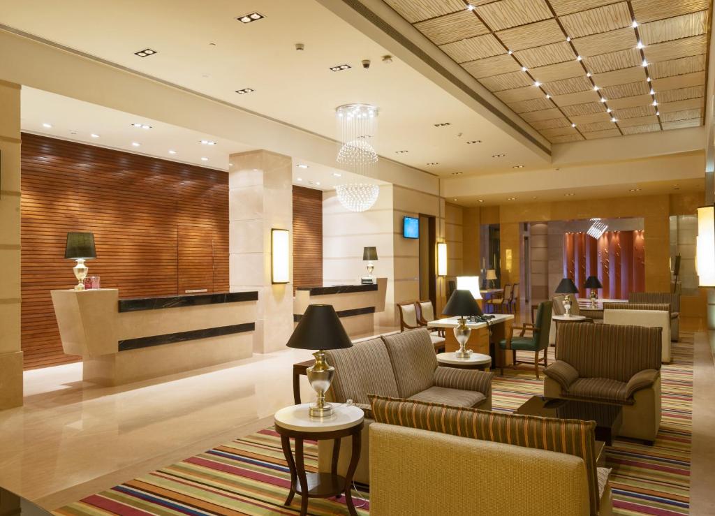 バラジ サロバー プレミア ソラプール (Balaji Sarovar Premiere Solapur) フロント・ロビー