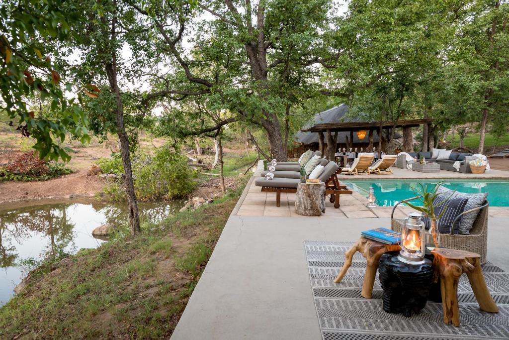 Chacma Bush Camp photo