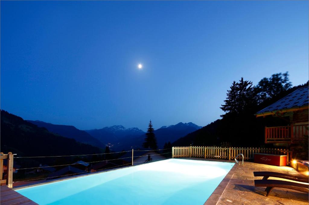 スイミングプール