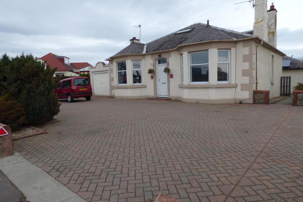 Craigievar Guest House — Hotel in Edinburgh