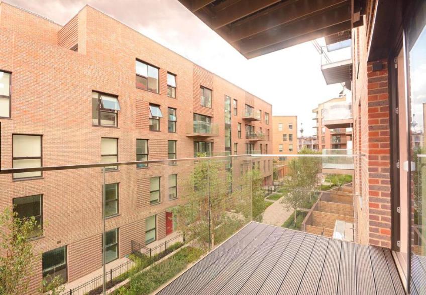 Bright and Spacious 2 Bed Apartment- London Bridge ZONE 1 photo