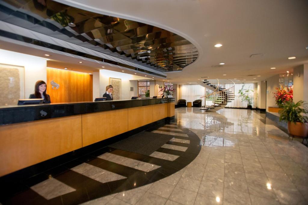 Somerset Inn photo