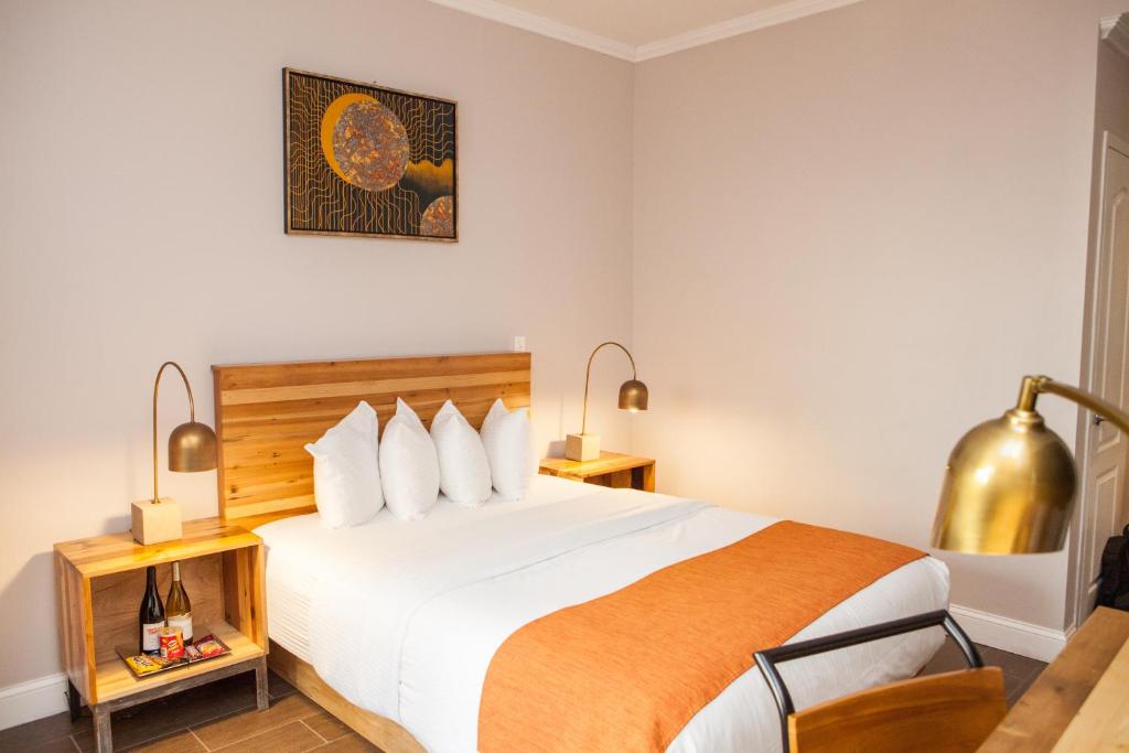 New York Ravel Hotel, A Trademark Collection Hotel Additional