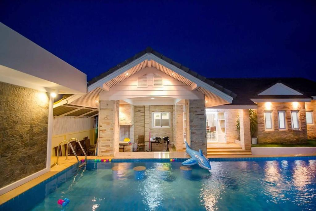 Baan Khao Noi Pool Villa — Hotel in Hua Hin / Cha-am