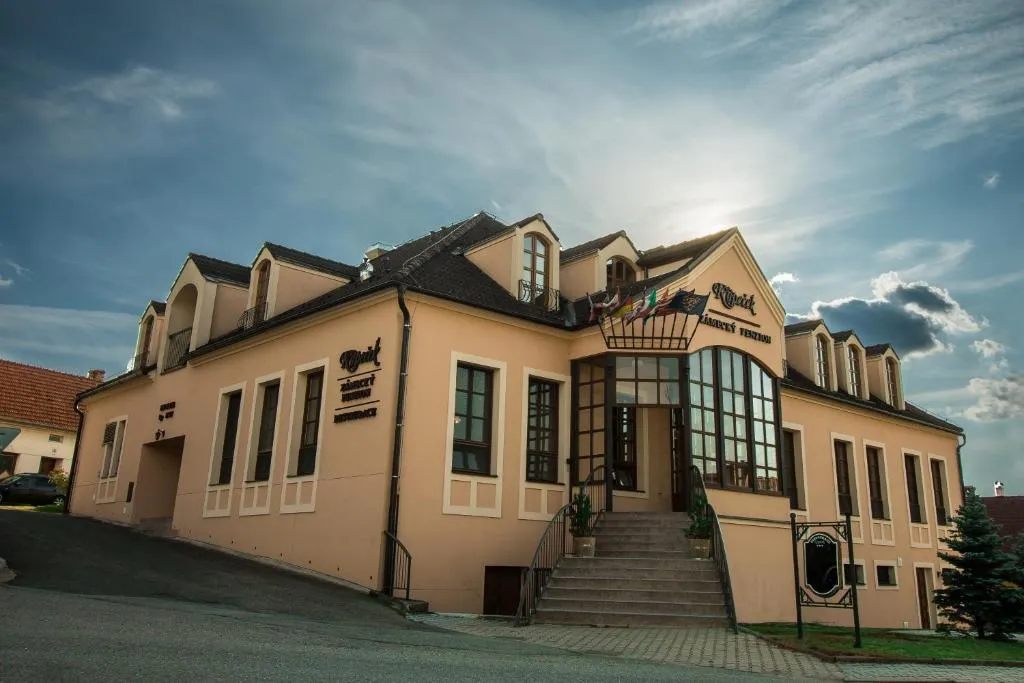 Zámecký penzion Kopeček, hotel v destinaci Rájec-Jestřebí