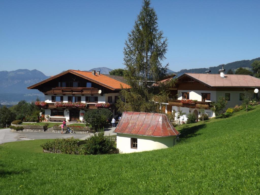 Мюльхайм-на-руре. Дрезден, пассаж кунстхоф. Hof university germany. Der hof. Саймон беккет купить книги.