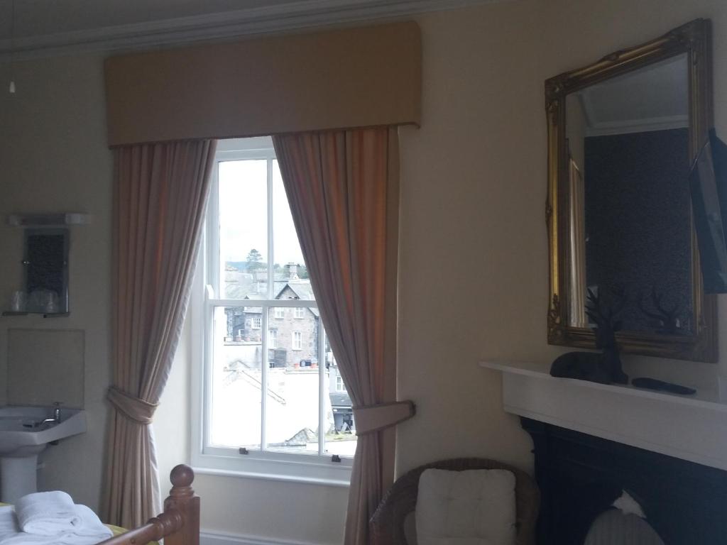 Standard Double Room with Lake View