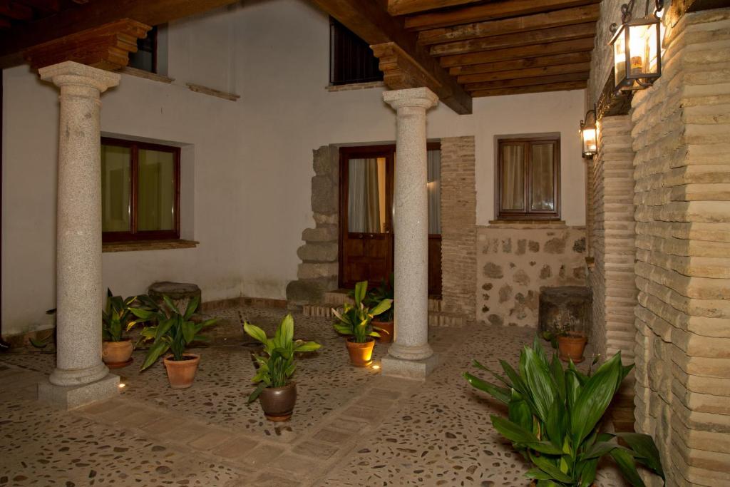Elements Rooms - 2