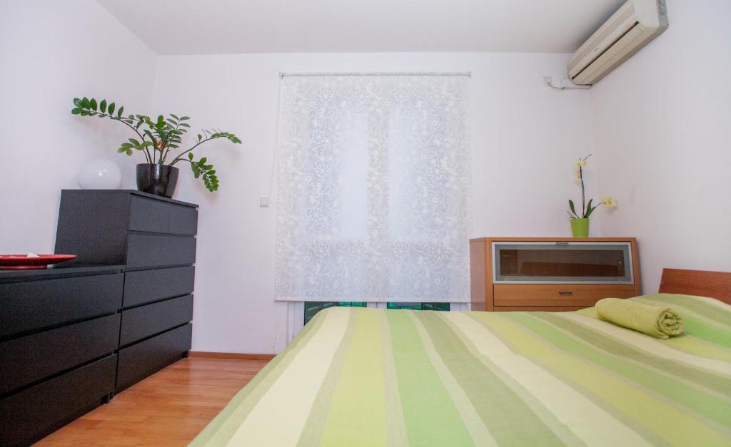 Apartment Nina , Bacvice Beach photo
