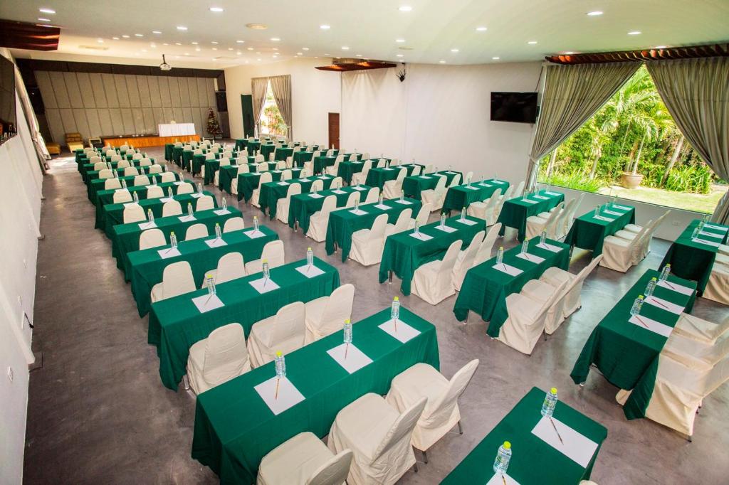 Banquet hall