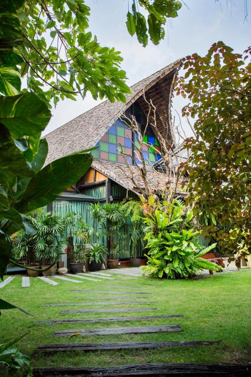 Garden, The Loft Resort Bangkok in Bangkok