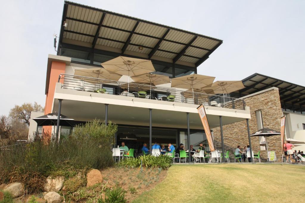 JoziStay @ Jackal Creek Apartments photo