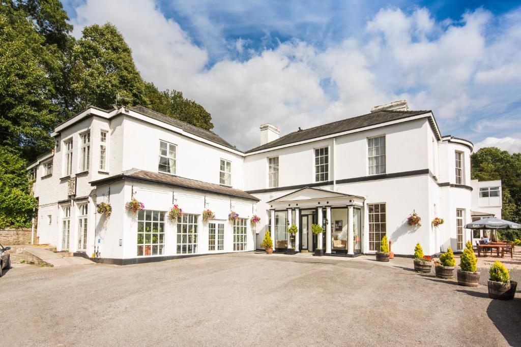 The Manor Hotel, Crickhowell