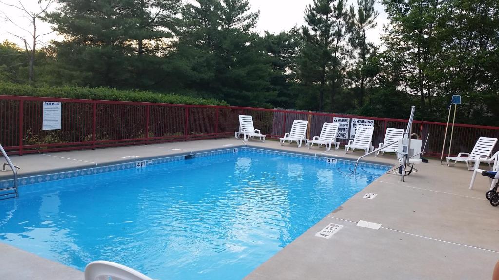 Days Inn By Wyndham Mauldin/greenville Photo 2