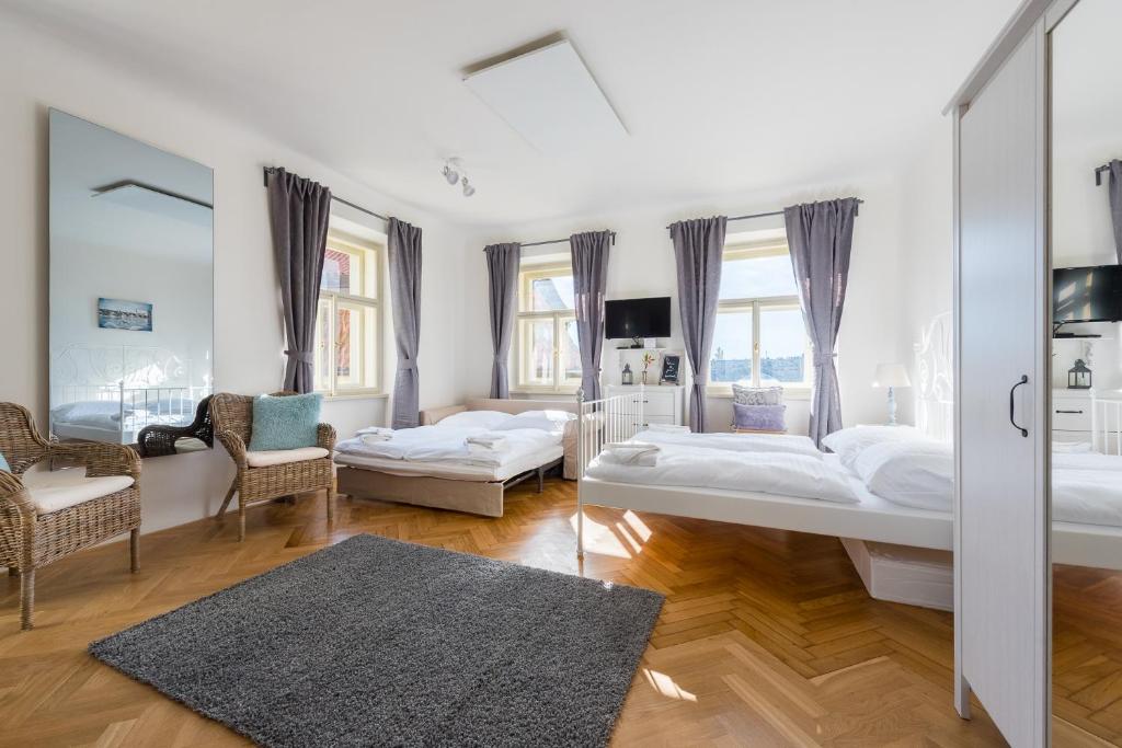 Kafka Apartment with bridge view photo
