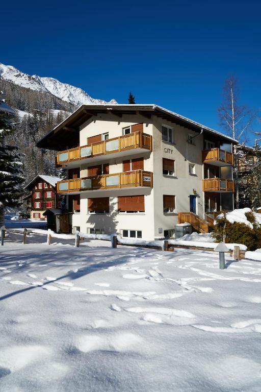 Haus City — Hotel in Saas-Grund