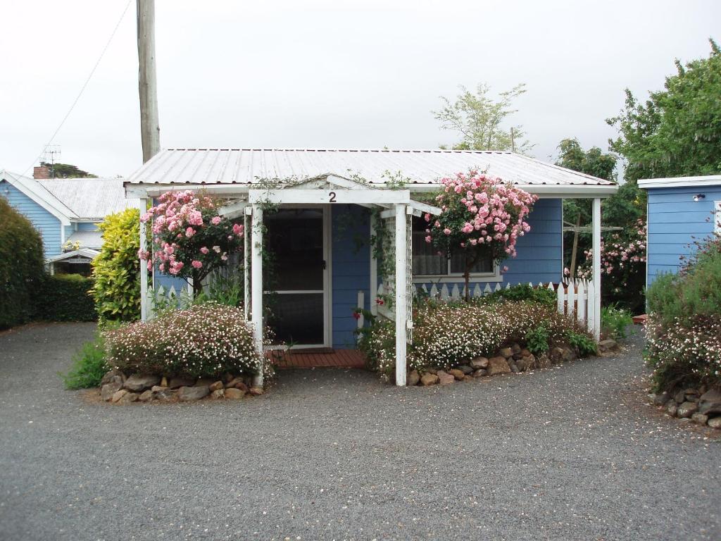 Boat Harbour Garden Cottages photo