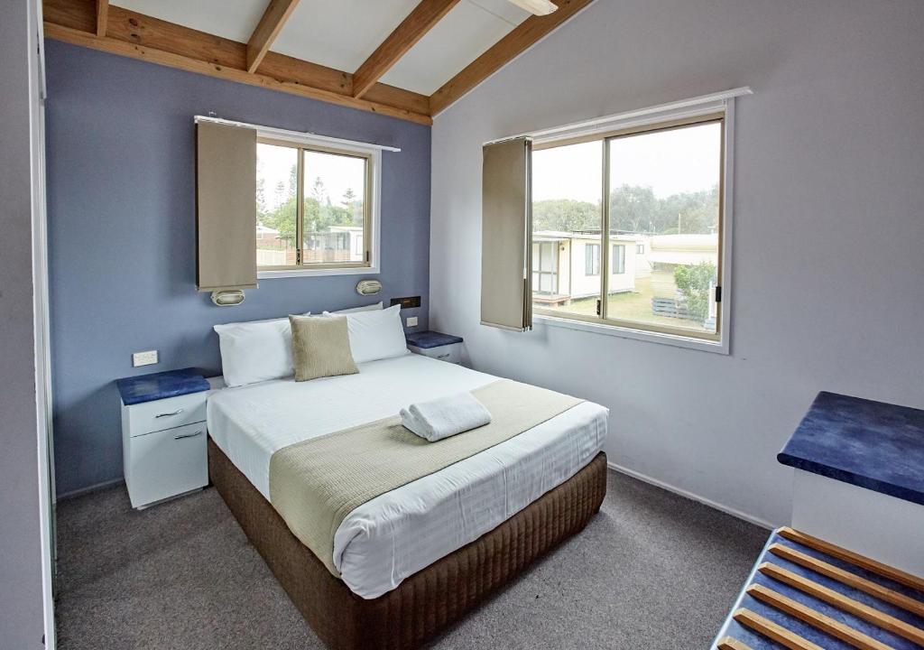 Kingfisher Two Bedroom Cabin 