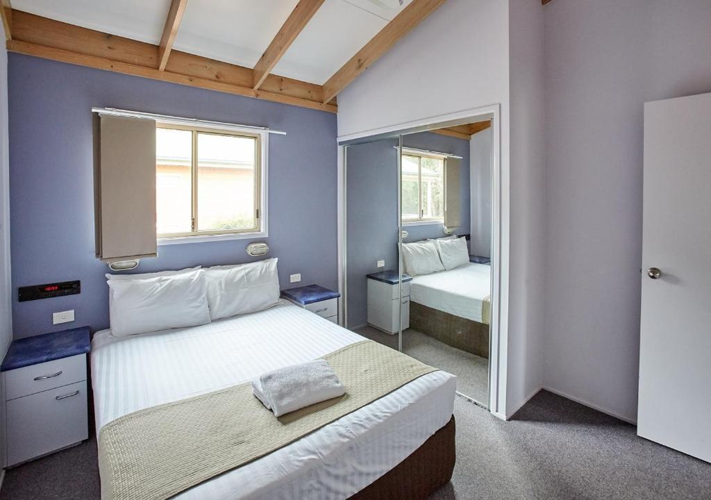 Kingfisher Two Bedroom Cabin 