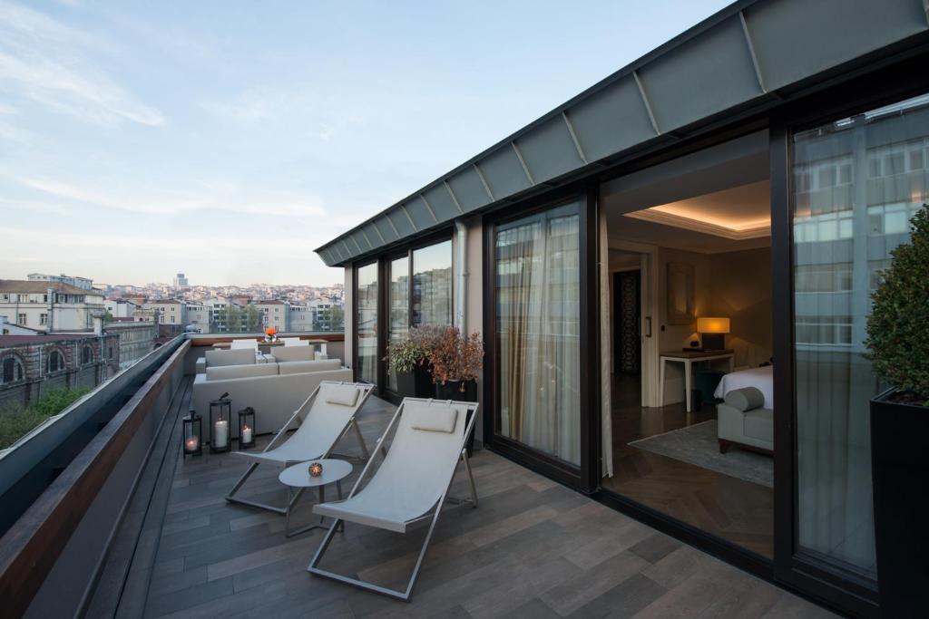 10 Karakoy Istanbul photo